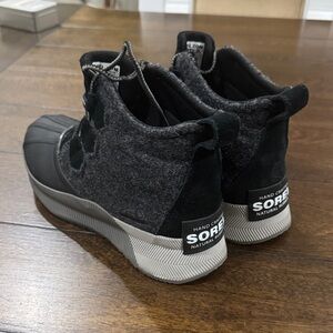 Sorel Black and Gray Winter Boots